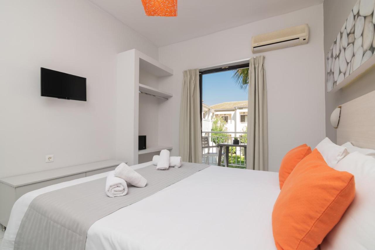Cavo D'Oro All Inclusive Resort Kalamáki Kültér fotó