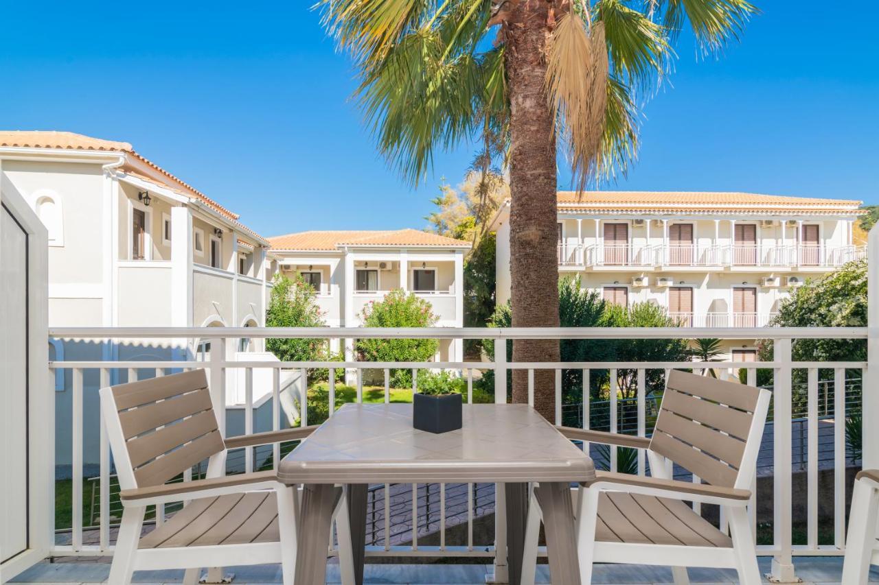 Cavo D'Oro All Inclusive Resort Kalamáki Kültér fotó
