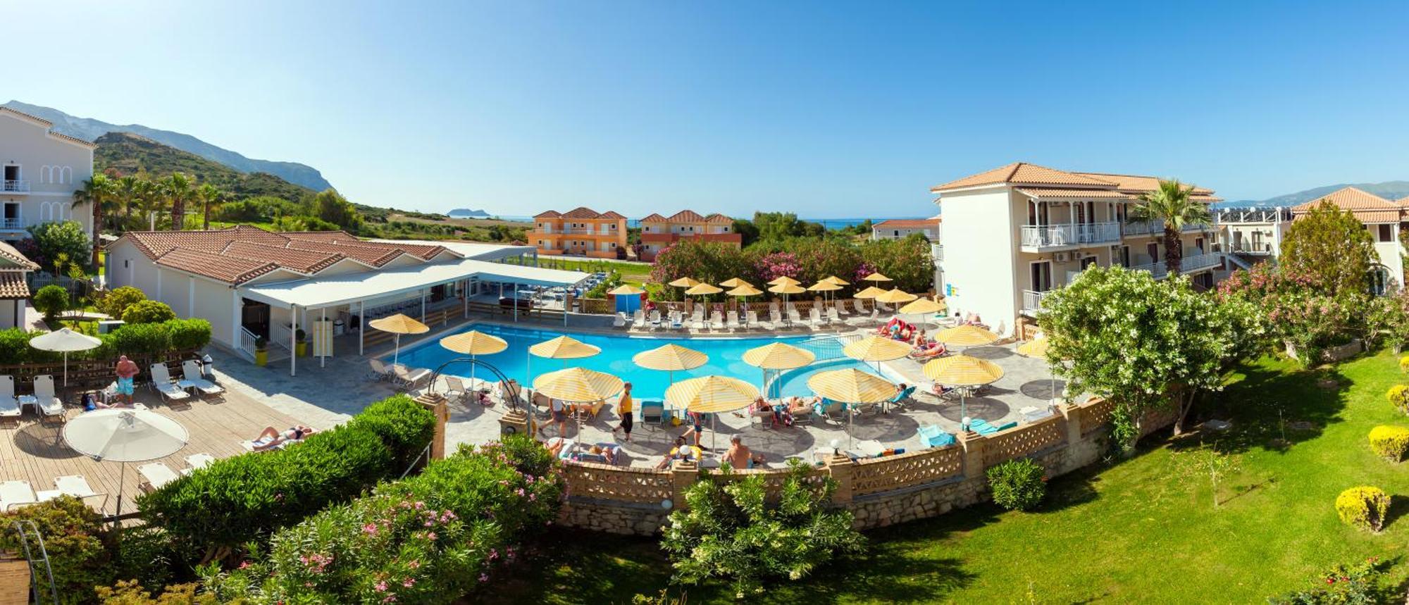 Cavo D'Oro All Inclusive Resort Kalamáki Kültér fotó