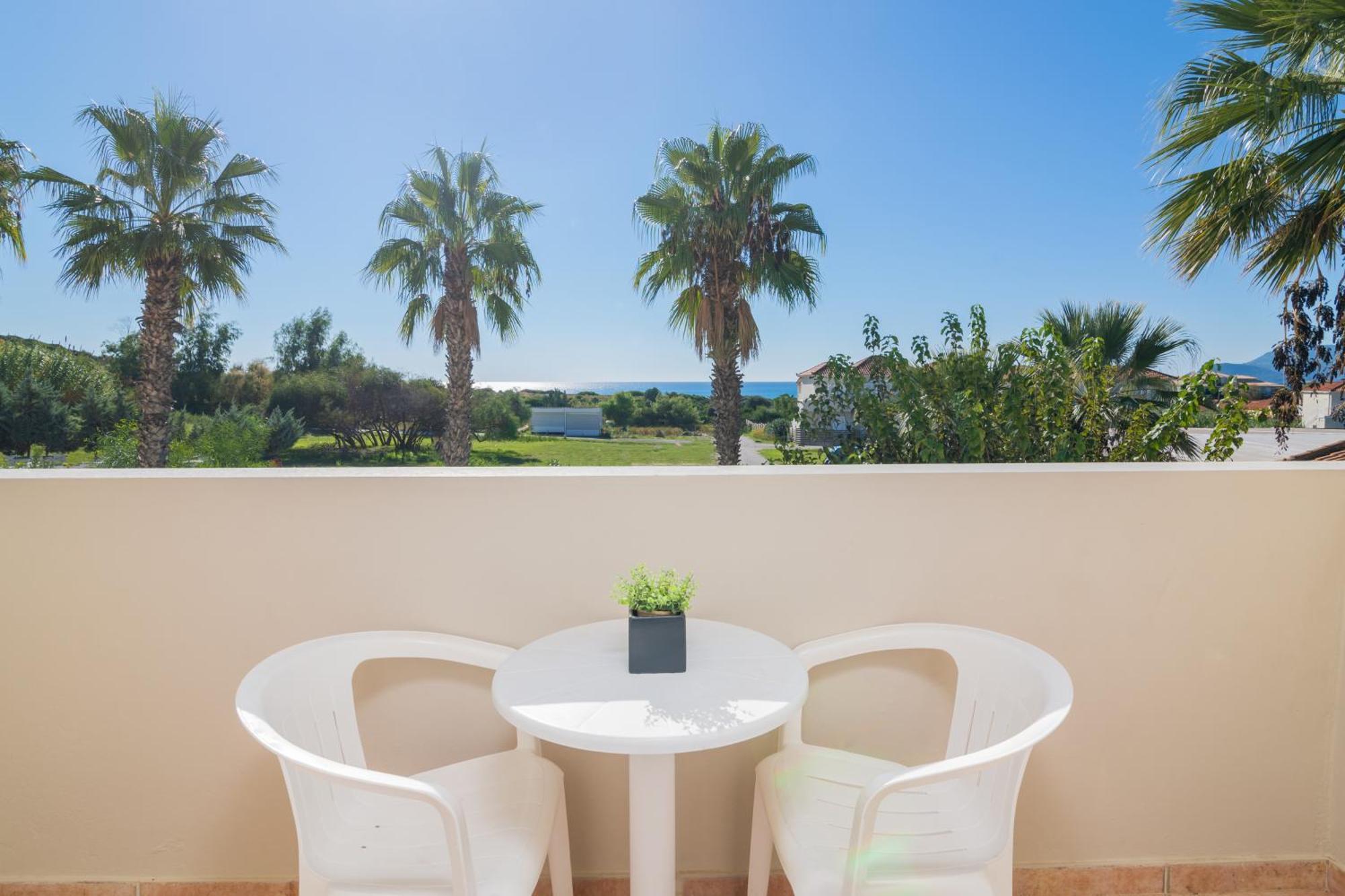 Cavo D'Oro All Inclusive Resort Kalamáki Kültér fotó
