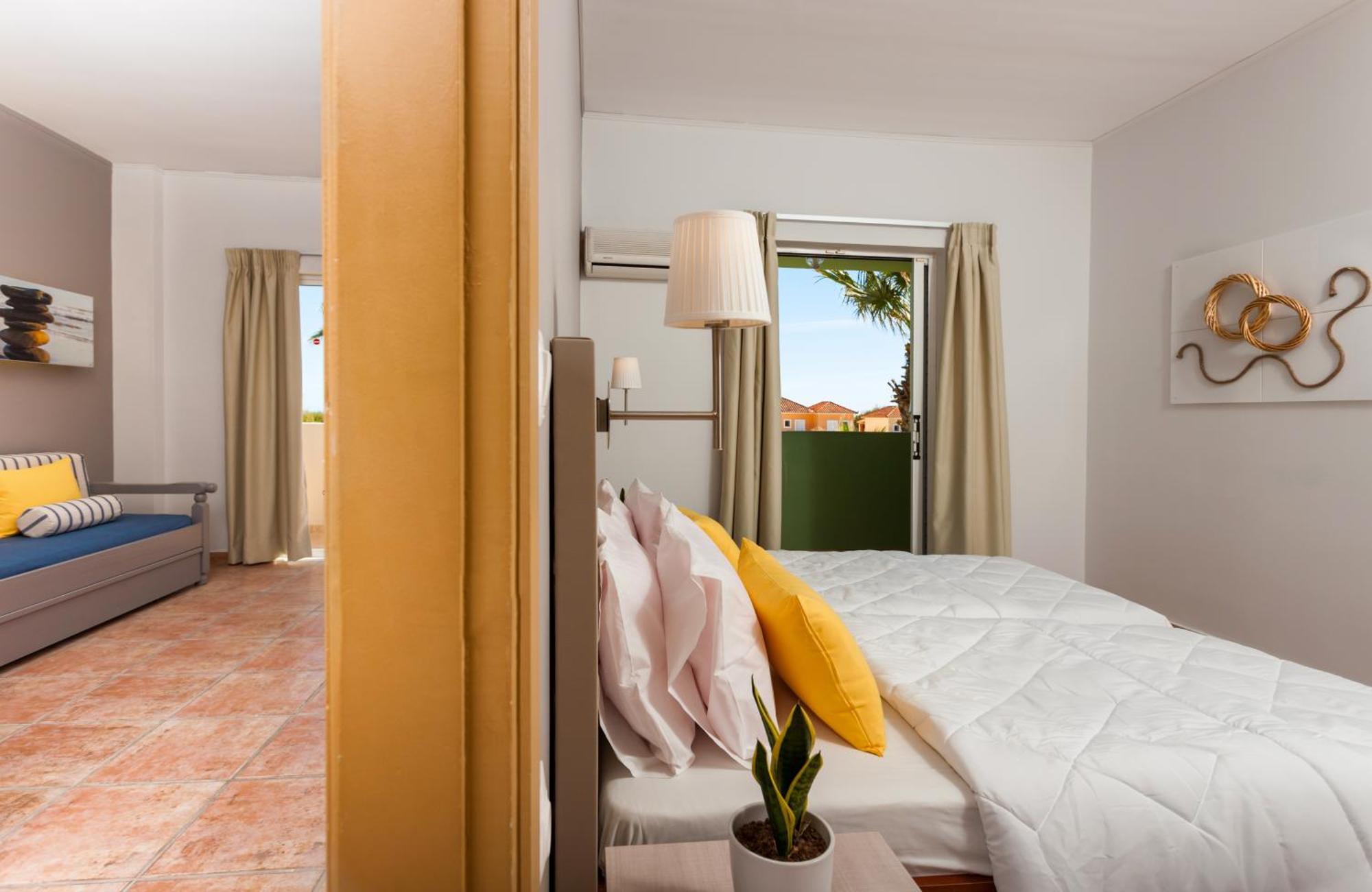 Cavo D'Oro All Inclusive Resort Kalamáki Kültér fotó